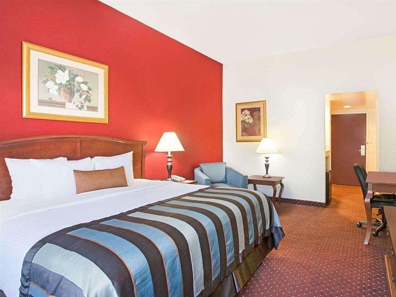 Holiday Inn Express & Suites - Mobile - I-65 By Ihg מראה חיצוני תמונה