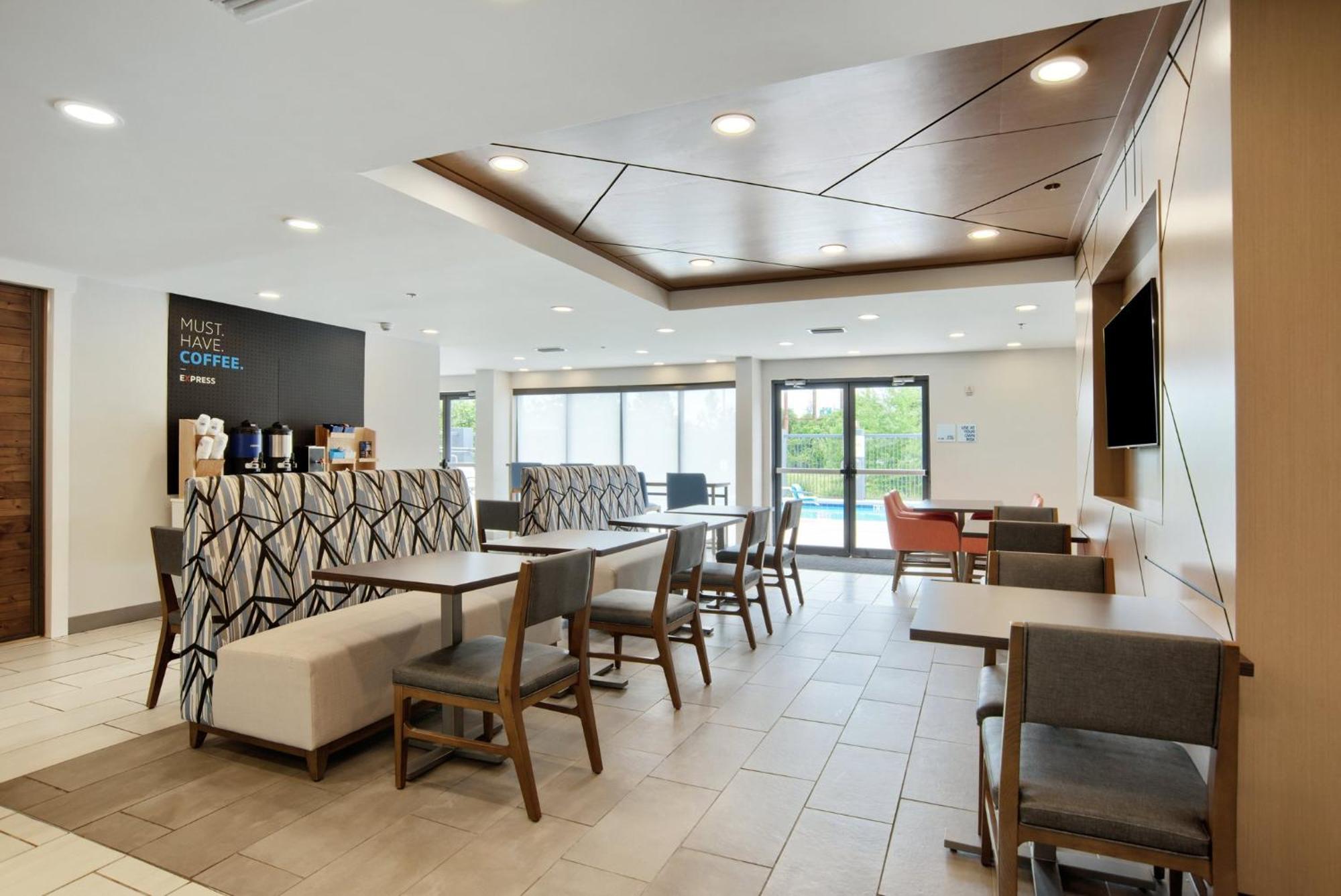 Holiday Inn Express & Suites - Mobile - I-65 By Ihg מראה חיצוני תמונה