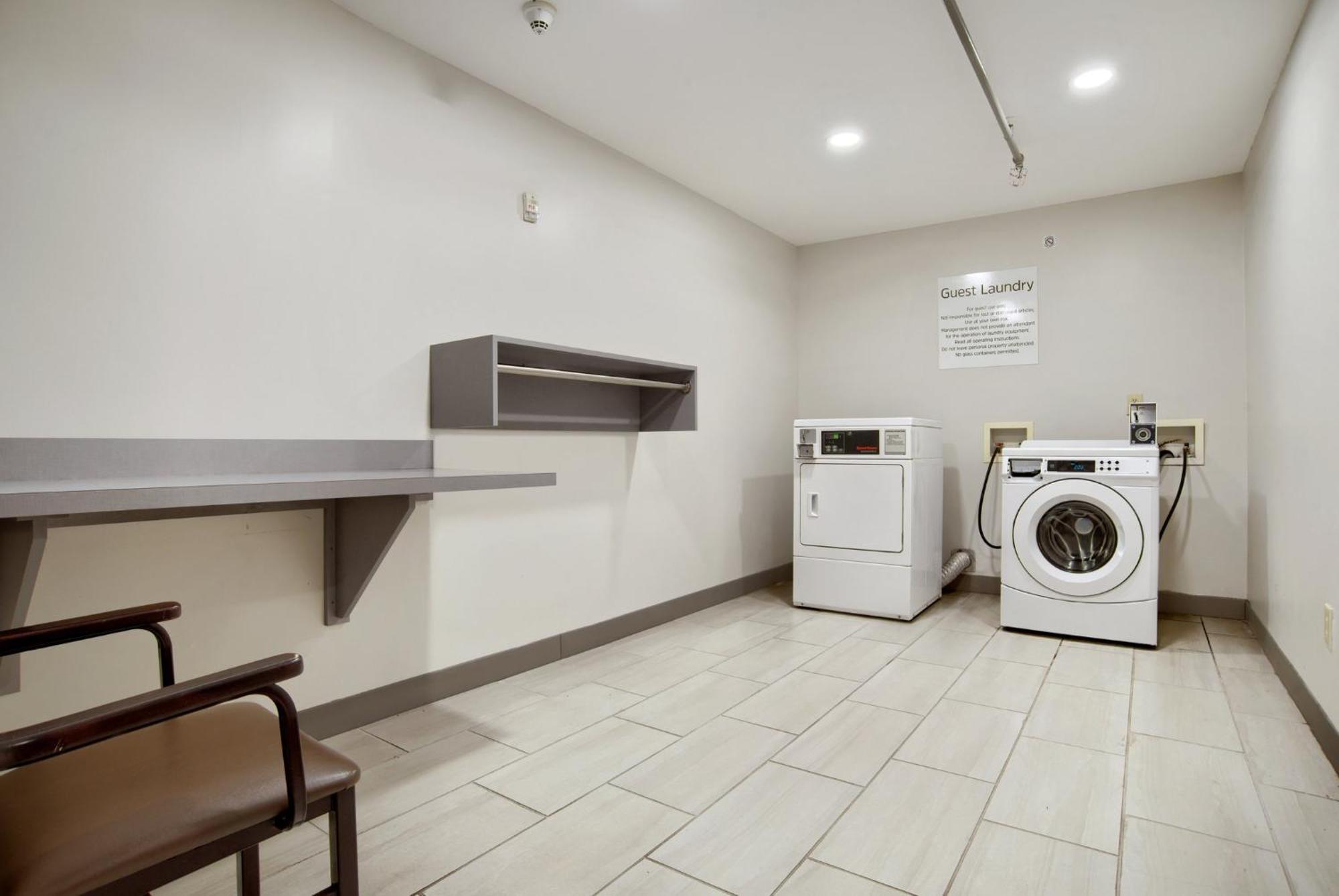 Holiday Inn Express & Suites - Mobile - I-65 By Ihg מראה חיצוני תמונה